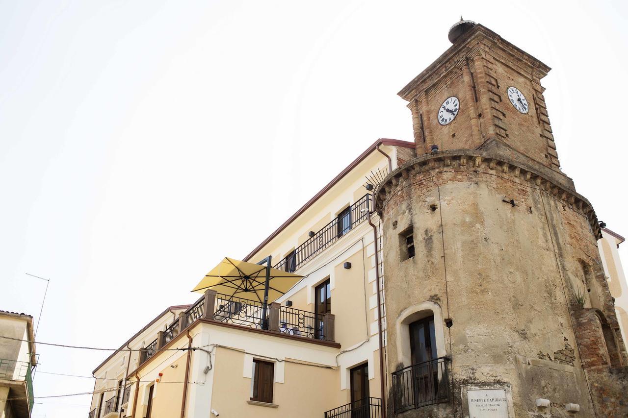 Hotel Palazzo Salerno Roggiano Gravina Buitenkant foto